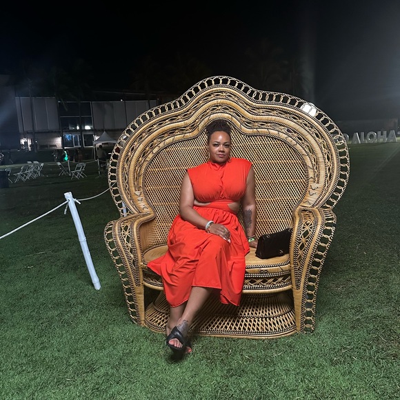 Meet Your Posh Ambassador, Cianni (See-Ah-Knee) - Picture 7 of 14